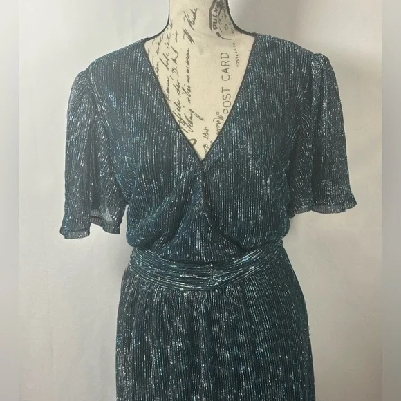 💜BloomChic Black Midi Dress - Picture 11 of 12